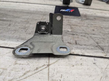 11-16 OEM BMW F10 535 550 Front Left Driver Side Fender Bracket Wing Holder SET