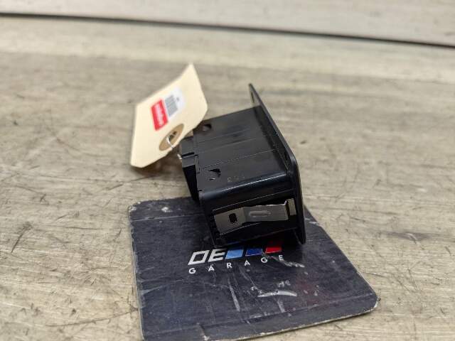 OEM BMW G12 F36 F10 F07 M5 F06 M6 F01 F02 Rear Trunk Lid Center Lock Switch