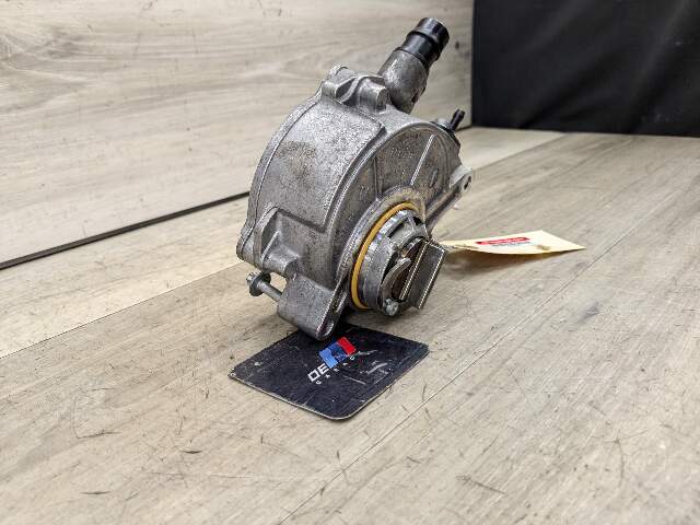 10-19 OEM BMW F10 F12 550 650 750 M5 M6 X5 X6 F86 Engine N63 S63 Vacuum Pump