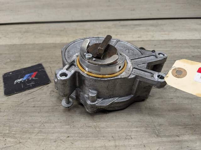 10-19 OEM BMW F10 F12 550 650 750 M5 M6 X5 X6 F86 Engine N63 S63 Vacuum Pump