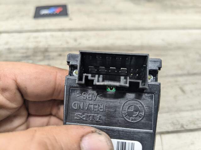 10-18 BMW F01 F02 F06 F07 Rear Window Regulator Sun Shade Control Switch