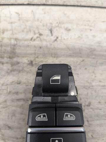 10-18 BMW F01 F02 F06 F07 Rear Window Regulator Sun Shade Control Switch