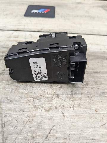 10-18 BMW F01 F02 F06 F07 Rear Window Regulator Sun Shade Control Switch