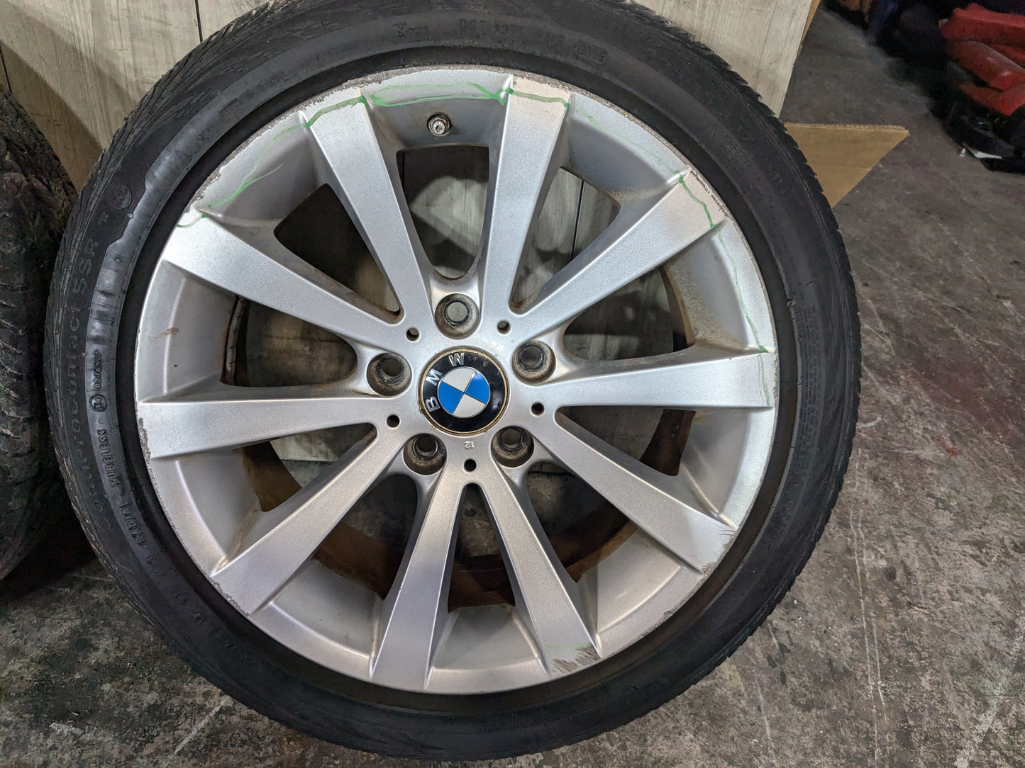 Minor Curb Rash* OEM BMW E90 328 335 Wheels Rims 17x8 ET35 V-Spoke Style 285 SET