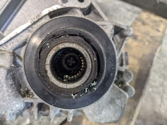 OEM BMW G30 530iX 540Ix AWD Transmission Transfer Case Box Gearbox ATC13