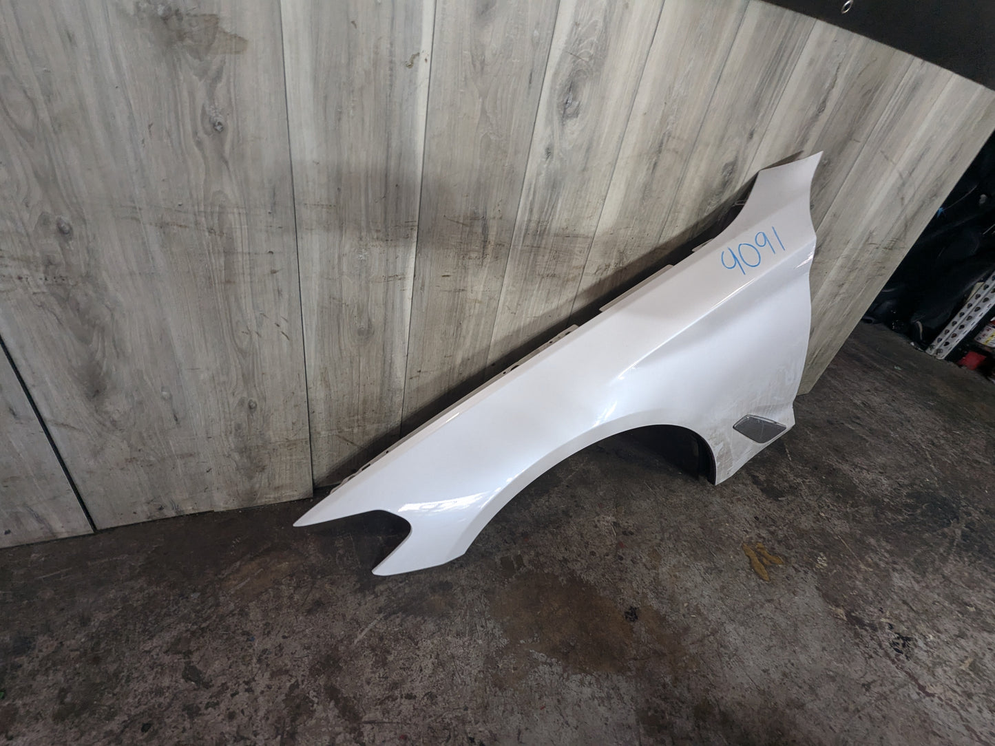 17-21 OEM BMW G30 530 540 M550 Front Left Driver Side Fender Panel White A96