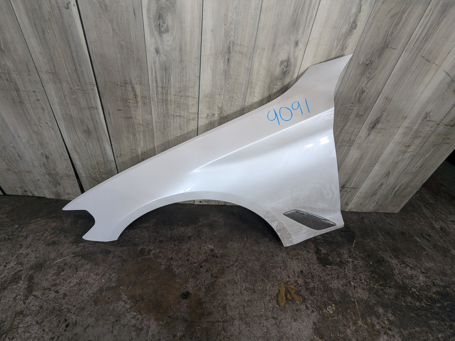 17-21 OEM BMW G30 530 540 M550 Front Left Driver Side Fender Panel White A96