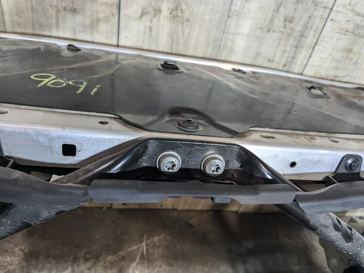 *17-23* OEM BMW G30 530 540 M550 Front Clip Radiator Support Reinforcement