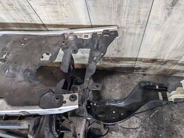 *17-23* OEM BMW G30 530 540 M550 Front Clip Radiator Support Reinforcement