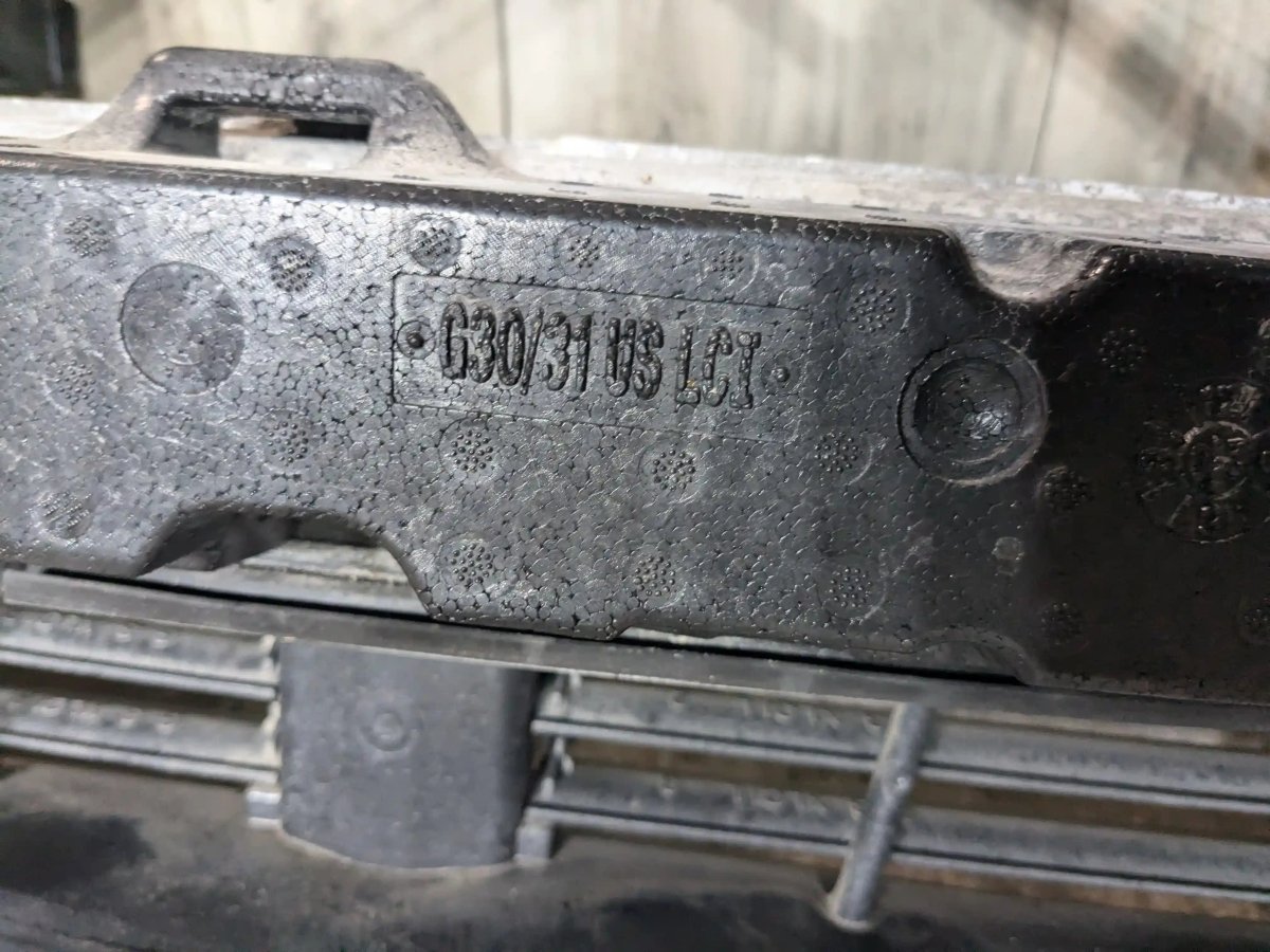 *17-23* OEM BMW G30 530 540 M550 Front Clip Radiator Support Reinforcement