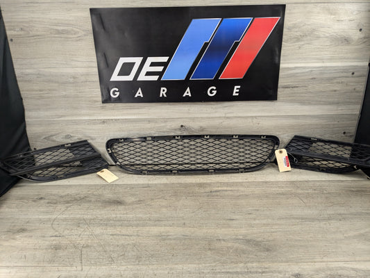 09-11 OEM BMW E90 E91 LCI Front Standard Bumper Lower Center Grilles SET