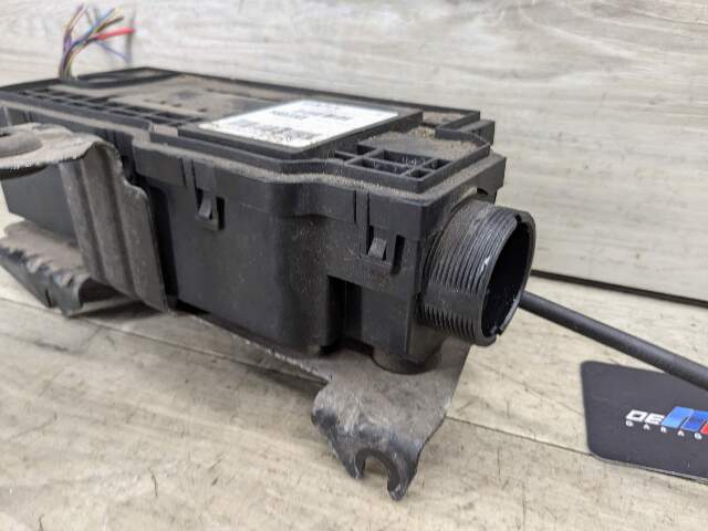 09-15 OEM BMW F01 F02 740 750 Emergency Parking Brake Actuator Unit Motor