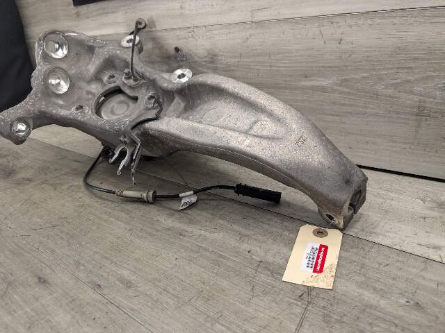 OEM BMW G30 G15 G16 530 540 RWD Front Driver Hub Spindle Knuckle Wheel Bearing