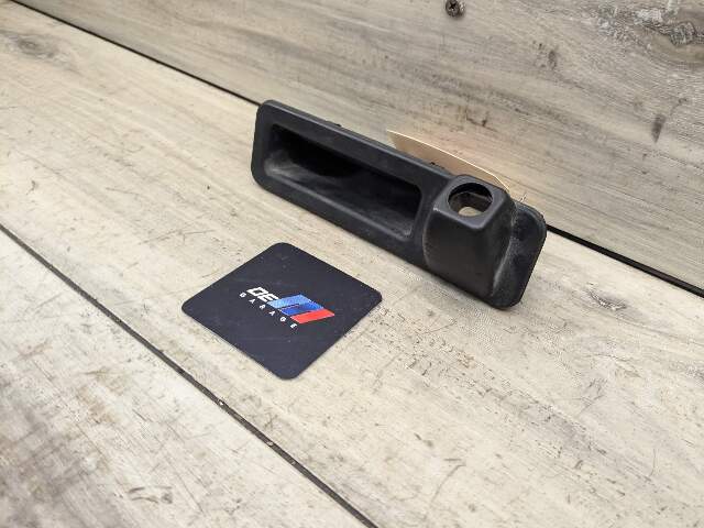 OEM BMW G30 530 540 M550 M5 X5 Rear View Camera Trunk Lid Handle Push Button
