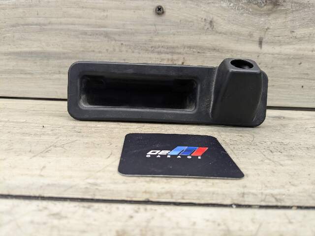 OEM BMW G30 530 540 M550 M5 X5 Rear View Camera Trunk Lid Handle Push Button