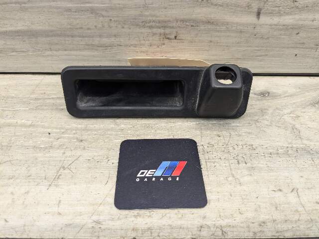OEM BMW G30 530 540 M550 M5 X5 Rear View Camera Trunk Lid Handle Push Button