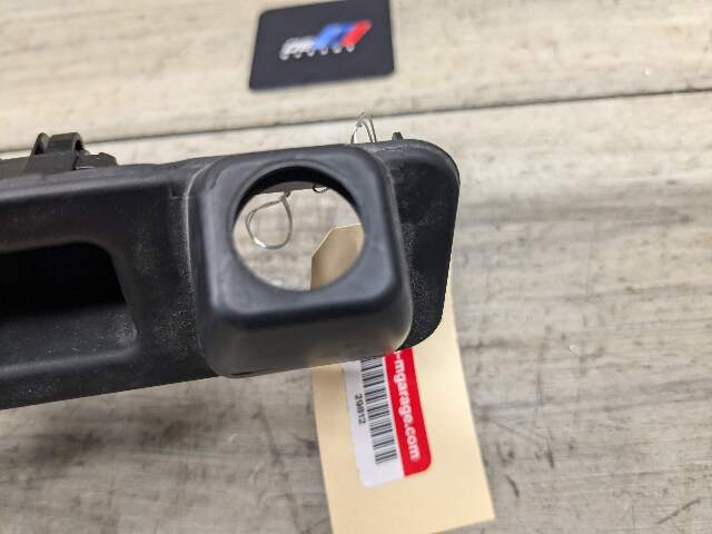 OEM BMW G30 530 540 M550 M5 X5 Rear View Camera Trunk Lid Handle Push Button