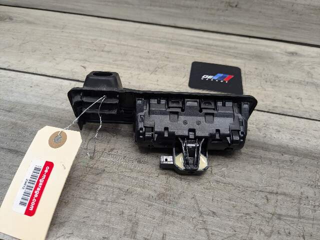OEM BMW G30 530 540 M550 M5 X5 Rear View Camera Trunk Lid Handle Push Button