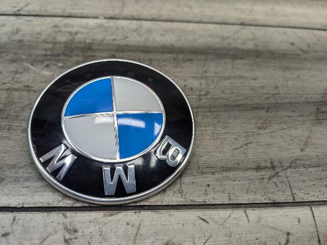 Genuine BMW G11 G12 Front Round Emblem For Bumper Hood 82mm