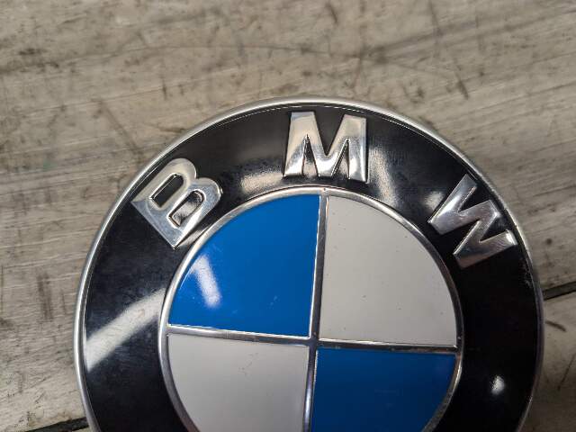Genuine BMW G11 G12 Front Round Emblem For Bumper Hood 82mm
