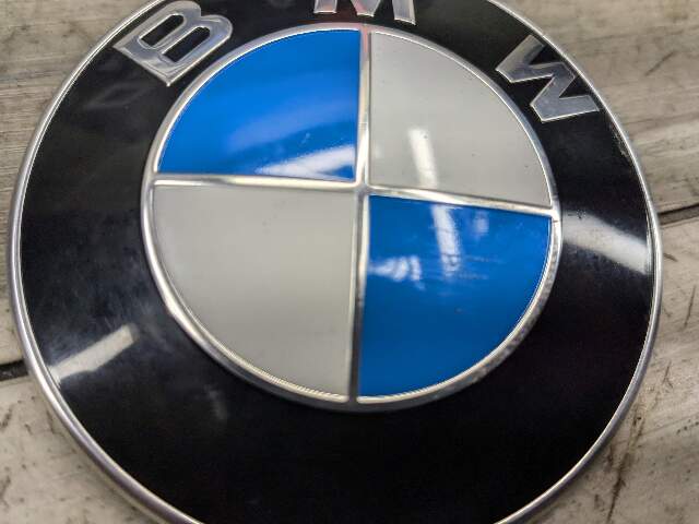 Genuine BMW G11 G12 Front Round Emblem For Bumper Hood 82mm