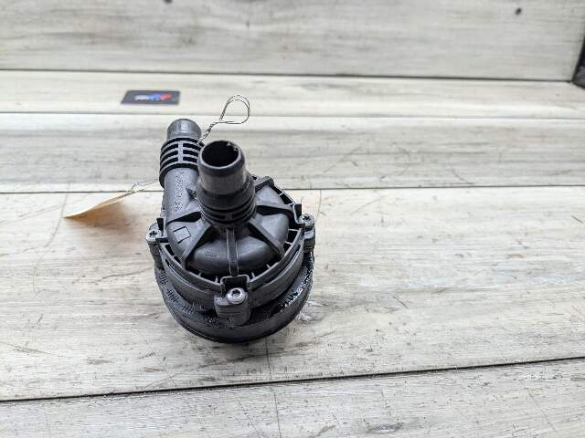 OEM BMW G01 G05 G20 G23 G30 Engine B46 B58 Auxiliary Electric Water Pump Cooling