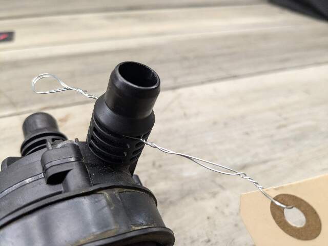 OEM BMW G01 G05 G20 G23 G30 Engine B46 B58 Auxiliary Electric Water Pump Cooling