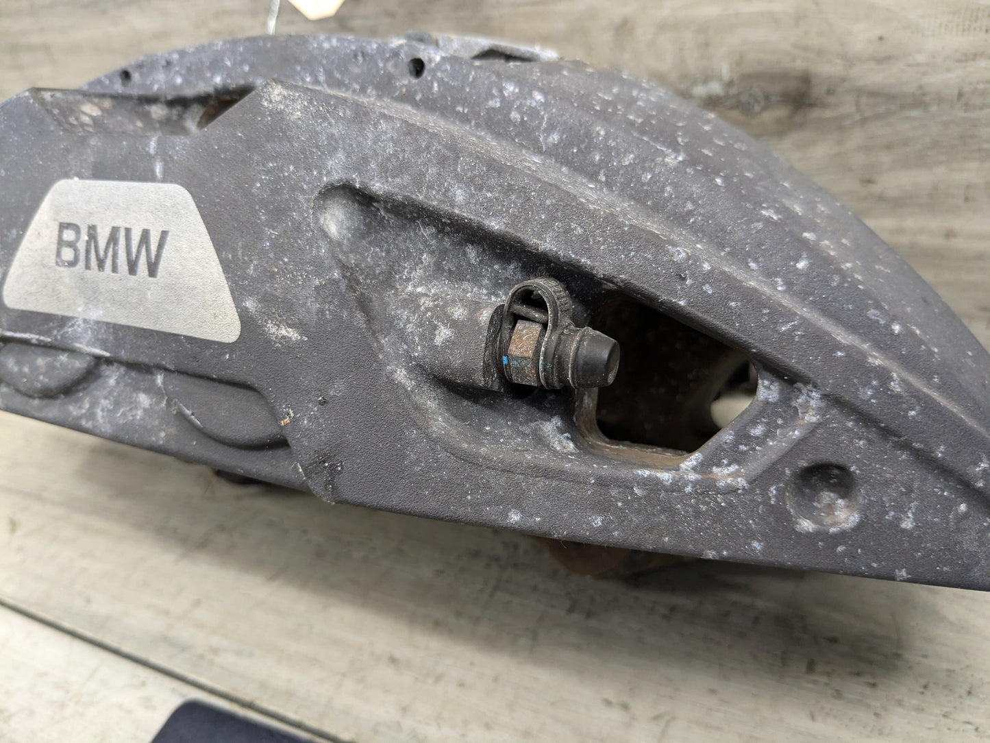 16-19 OEM BMW G11 G12 750 Front Right Passenger Side Brake Caliper Gray