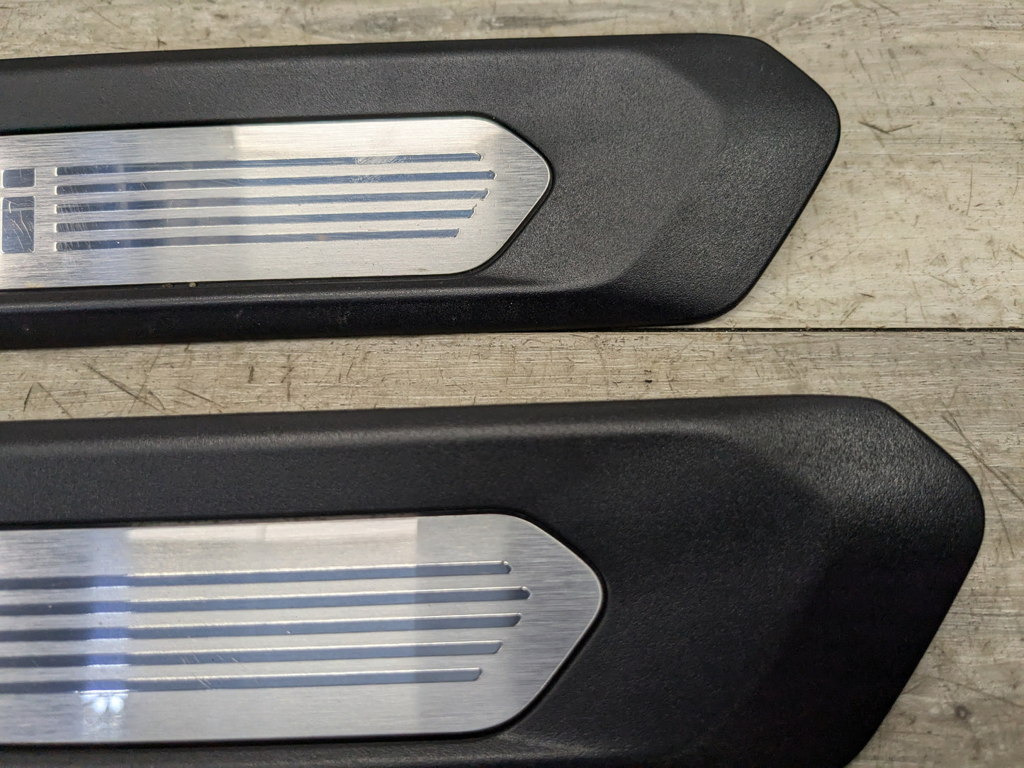 *SCRATCH* 18-21 OEM BMW G01 G02 M40i Front Right Left Door Sills Cover Trim PAIR