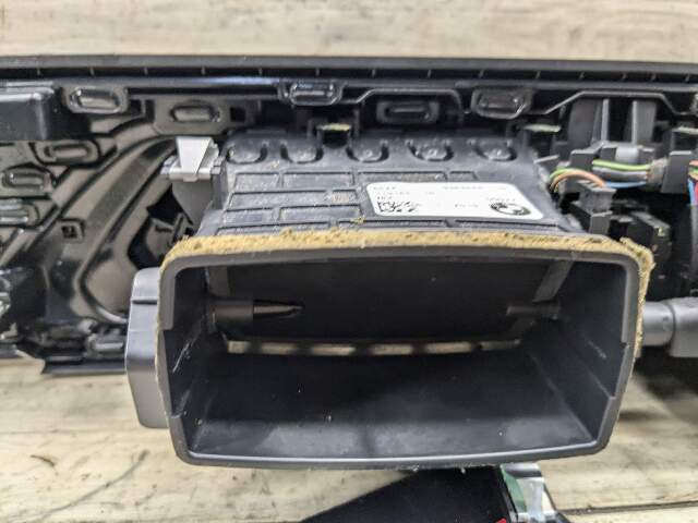 18-21 OEM BMW G01 G02 F97 F98 X3 X4 X3M X4M Dashboard AC Air Vent Center Grille