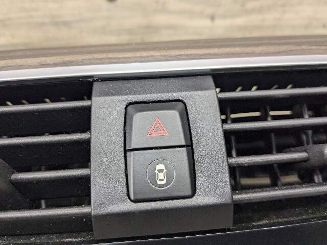 18-21 OEM BMW G01 G02 F97 F98 X3 X4 X3M X4M Dashboard AC Air Vent Center Grille