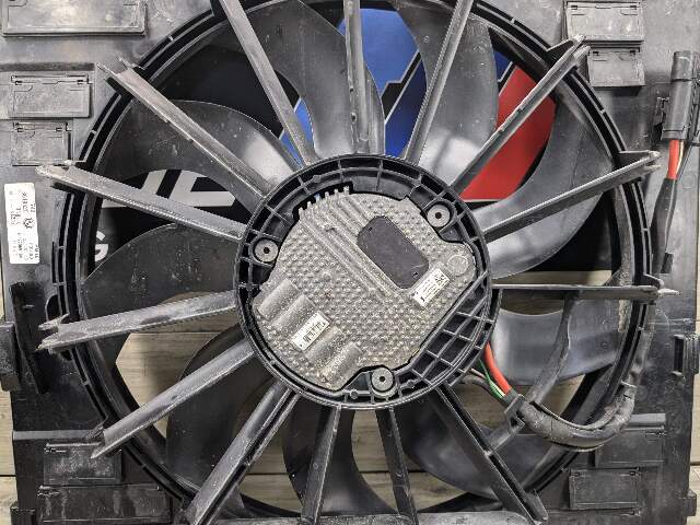 OEM BMW G12 740 750 G30 530 Engine Radiator Cooling Fan Shroud Motor 850W