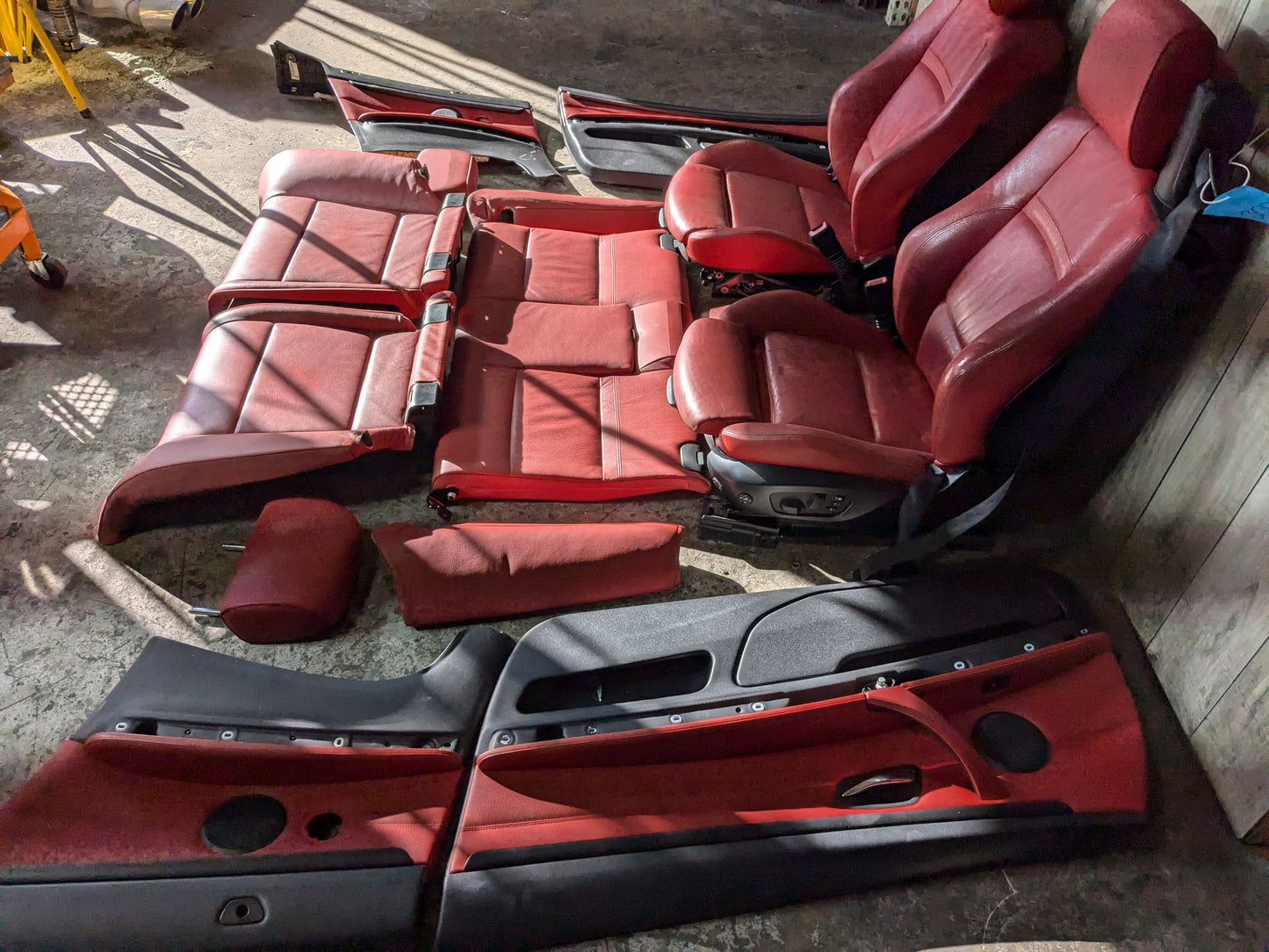 *NOTE* 07-13 OEM BMW E93 328 335 RED Front Rear Left Right Seats Door Panels SET