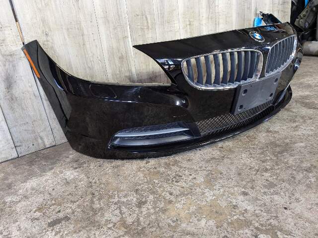 *OEM BMW E89 Z4 Front Bumper Cover Panel Assembly Alpine Black 668 w/ Grilles