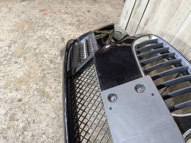 *OEM BMW E89 Z4 Front Bumper Cover Panel Assembly Alpine Black 668 w/ Grilles