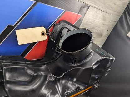 10-14 OEM BMW E70 E71 X5M X6M Engine S63 Air Intake Muffler Filter Box Housing