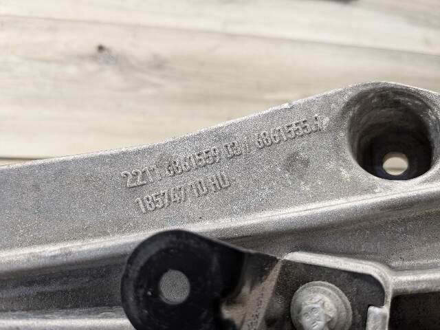 OEM BMW G01 G05 G12 G20 G30 M340 Left Driver Side Engine B58 Motor Mount Bracket