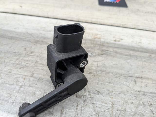 09-16 OEM BMW E82 E88 E89 Front Rear Left Right Suspension Height Level Sensor