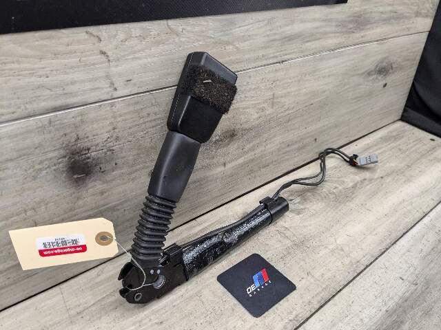 06-13 OEM BMW E82 E88 E90 E91 E92 Front Left Driver Seat Belt Buckle Tensioner