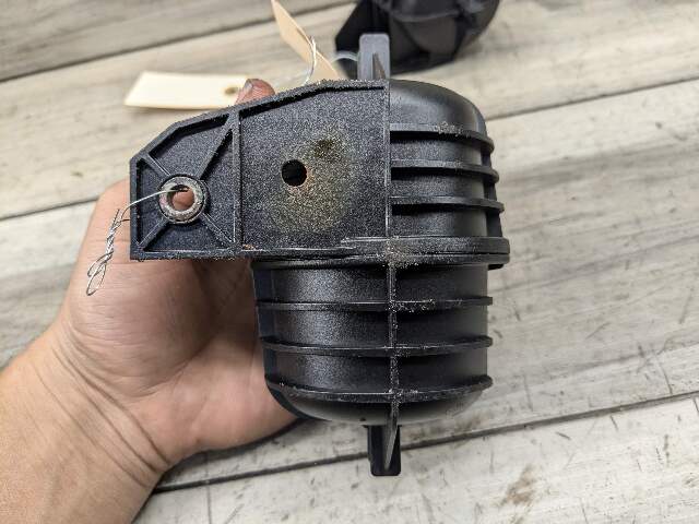 OEM BMW E70 E71 X5M X6M Engine S63 Turbo Charger Vacuum Tank Reservoir SET