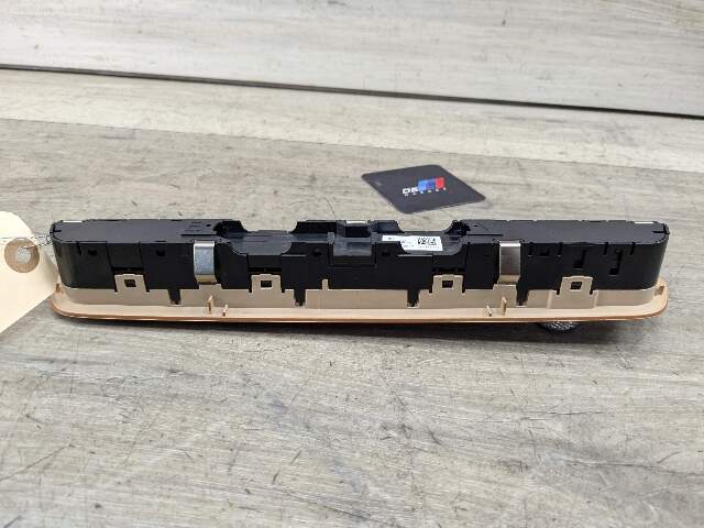 OEM BMW G20 G22 G23 330 M340 G80 M3 M4 Audio Control Radio Switch Button Brown