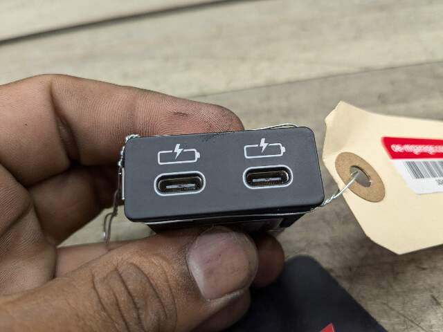 OEM BMW G01 G02 G11 G12 G20 G30 F97 USB Type C Charger Port Socket Connector