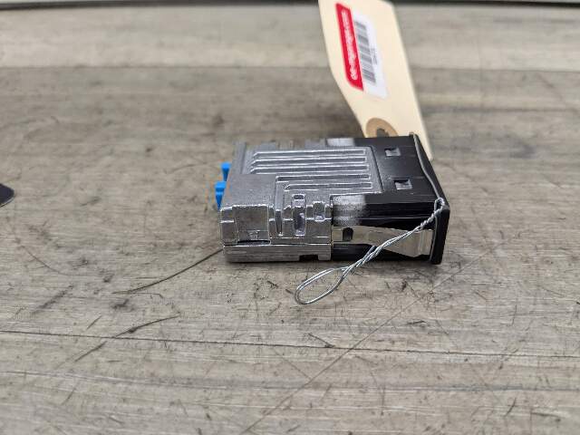 OEM BMW G01 G02 G11 G12 G20 G30 F97 USB Type C Charger Port Socket Connector