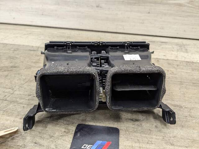 09-13 OEM BMW E70 X5 Diesel Engine M57 Coolant Water Pump w/ Thermostat