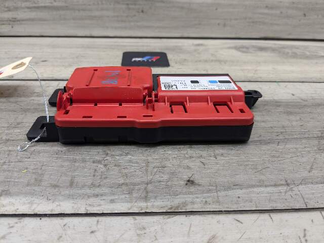 OEM BMW G20 G26 G80 330 M340 Positive Battery Junction Terminal Control Fuse Box