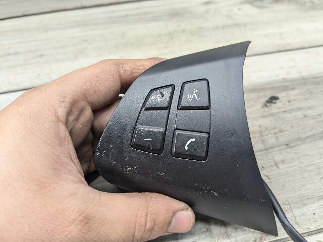 *WEAR* OEM BMW E70 E71 X5 X6 Steering Wheel Multifunction Button Switch Harness