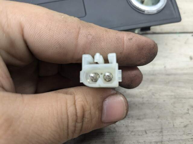 07-14 OEM BMW E70 E71 X5 X6 Rear Center Switch Cover Trim Insert Charger Ports