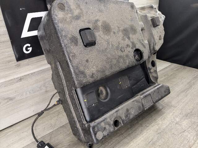 09-13 OEM BMW E70 X5 Diesel Sedan SCR Selective Catalytic Reduction DEF Tank
