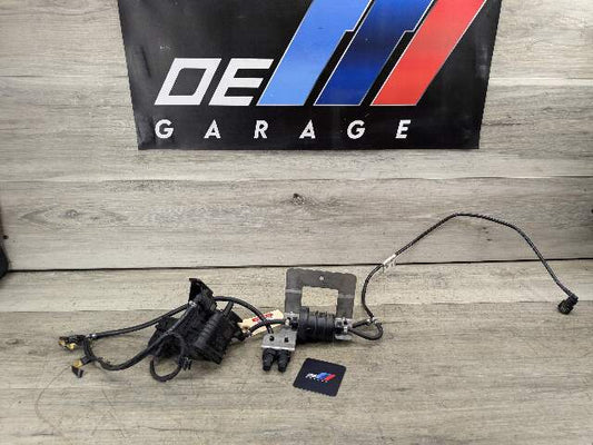 09-13 OEM BMW E70 E90 X5 335D M57N2 Diesel Emission Fluid Transfer Pump SCR
