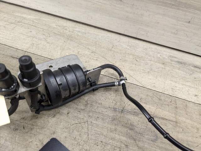 09-13 OEM BMW E70 E90 X5 335D M57N2 Diesel Emission Fluid Transfer Pump SCR